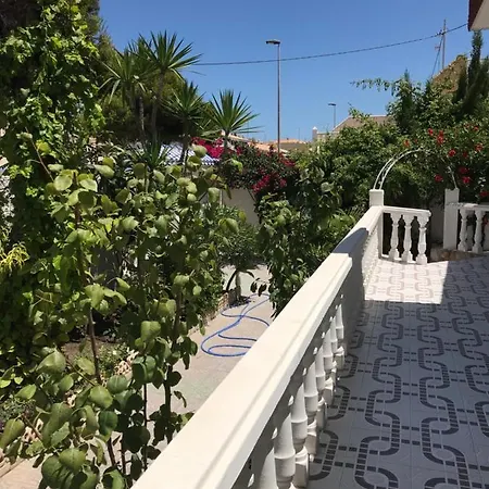 Holiday home With Pool, Bbq Area, 100m From Sea Torrevieja