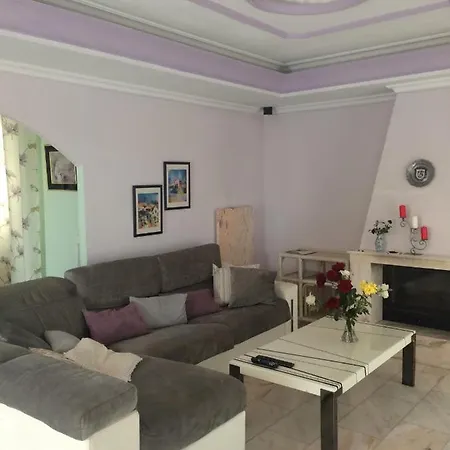Сasa de vacaciones With Pool, Bbq Area, 100m From Sea Torrevieja