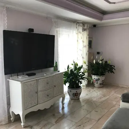 With Pool, Bbq Area, 100m From Sea Torrevieja