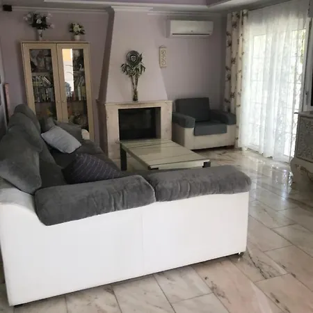 Сasa de vacaciones With Pool, Bbq Area, 100m From Sea Torrevieja