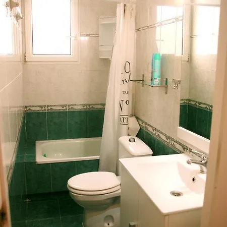 With Pool, Bbq Area, 100m From Sea Сasa de vacaciones